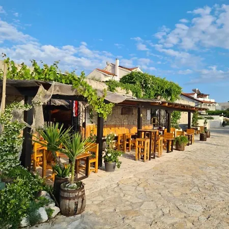 House Oaza Vikendica